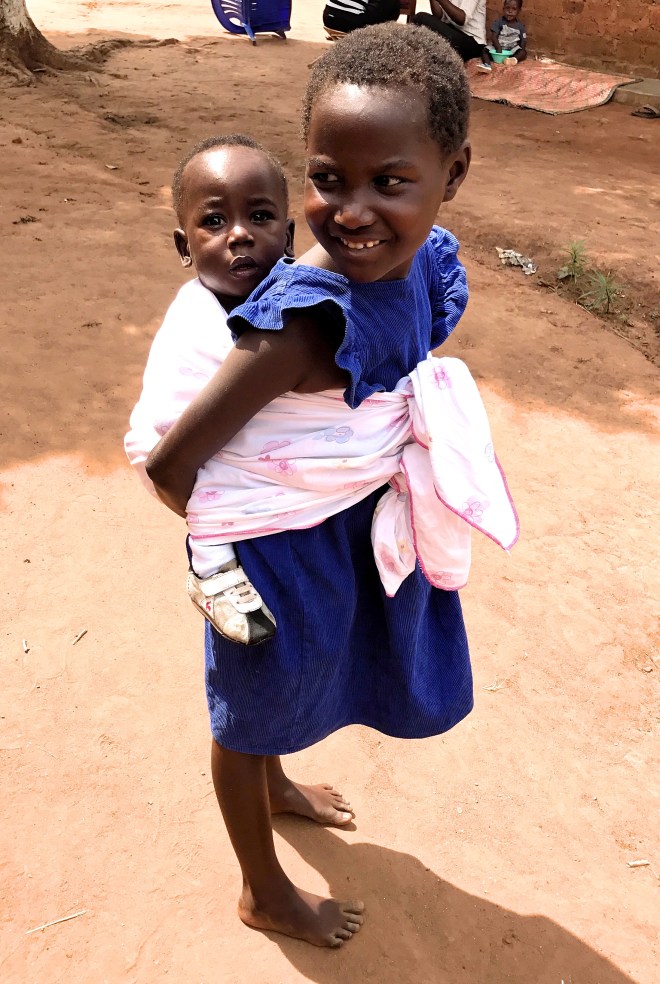 ChildcarrybabyJinjaFotor