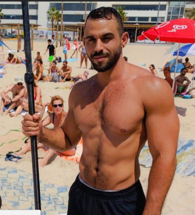 youngisraeliguynospeedos